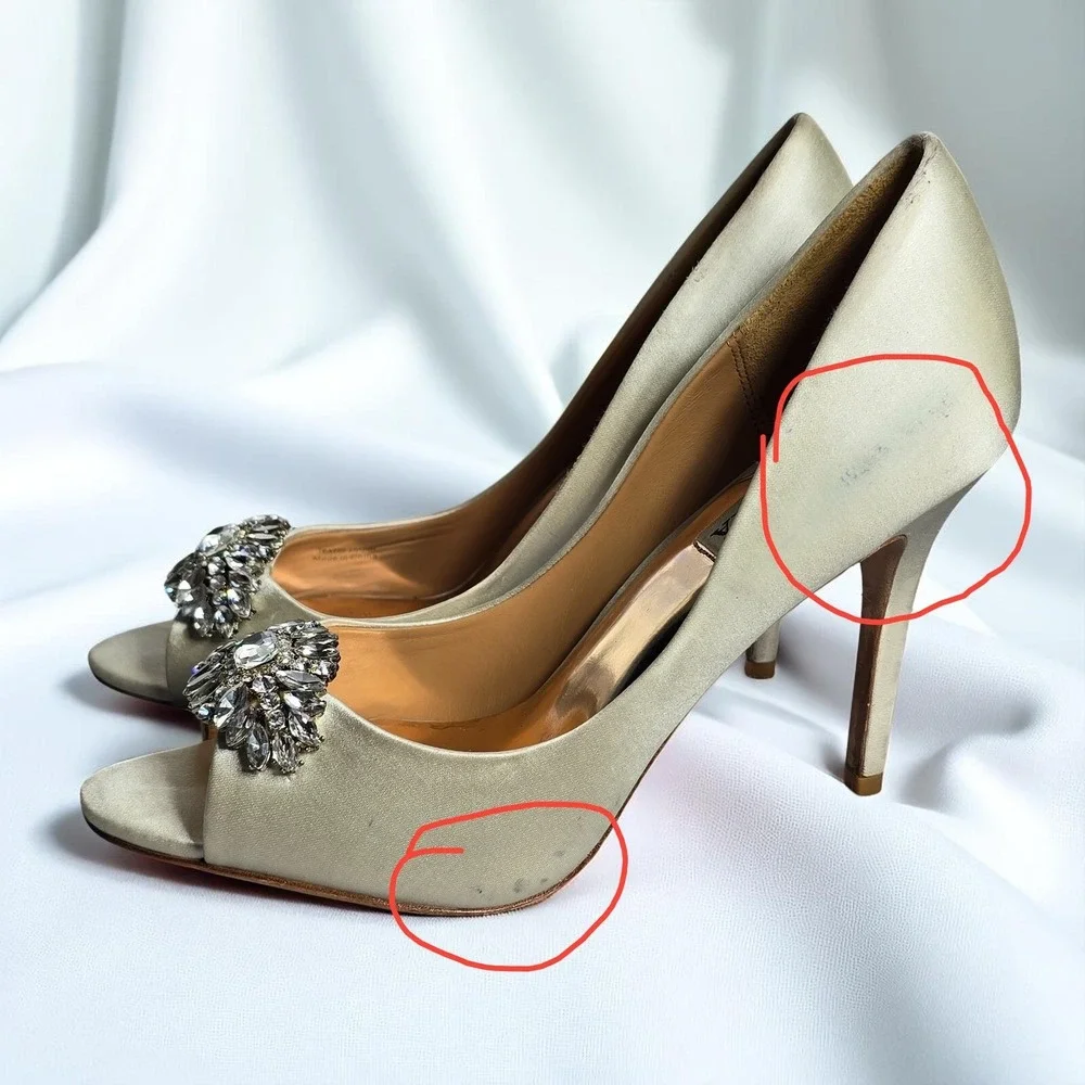 Badgley Mischka Peep Toe Heels Woman 8M Cream Rhinestone Embellished Pumps Shoes